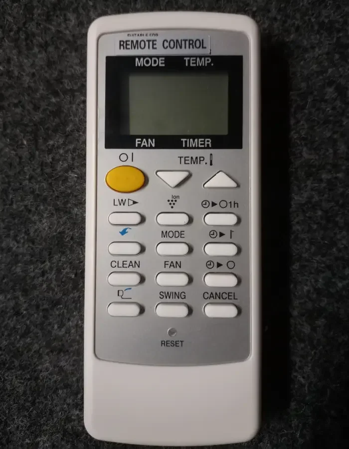 Remote 76B Y