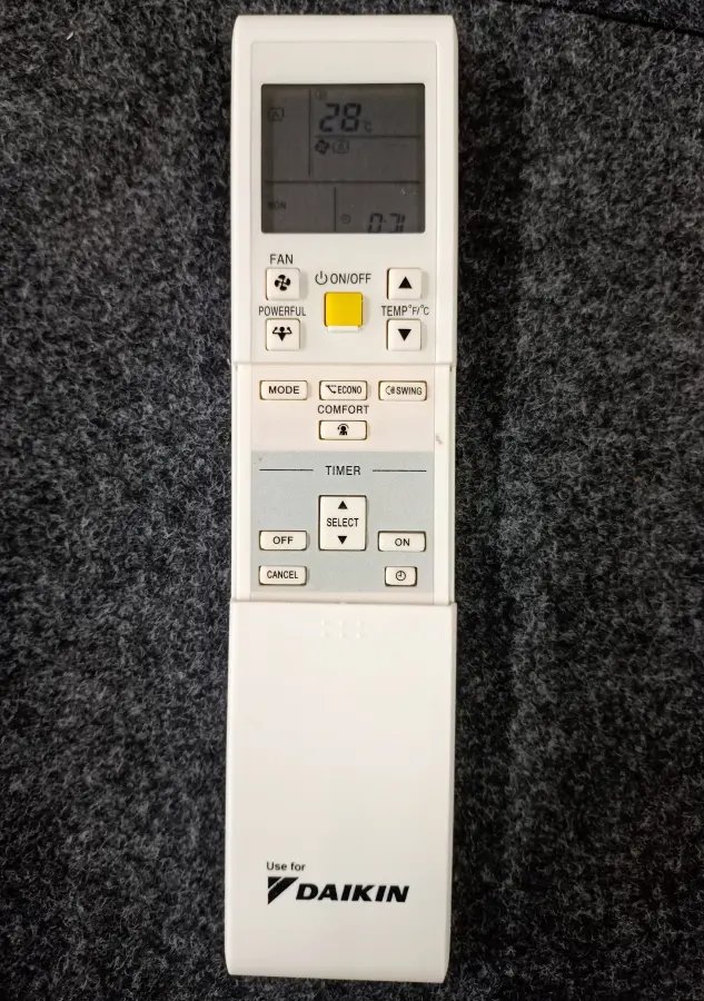 Remote 153 Y