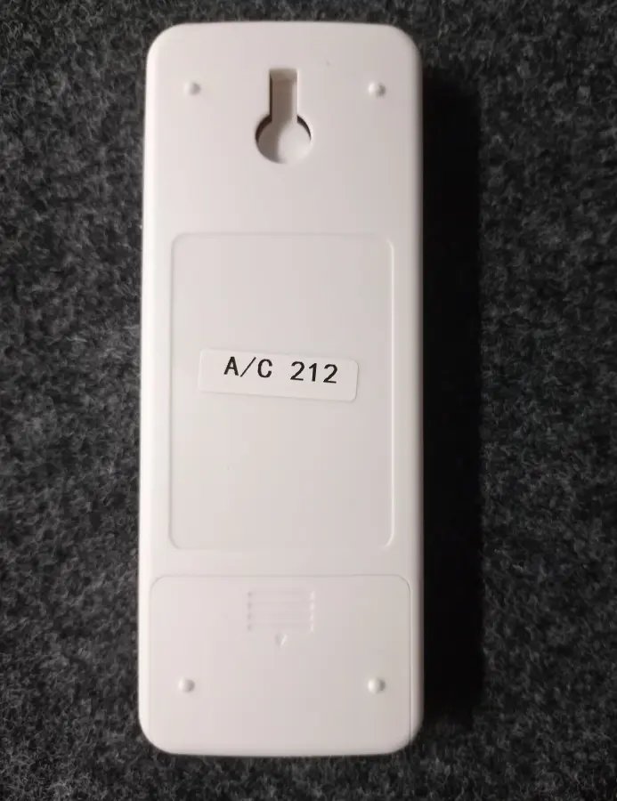 Remote 212 Y