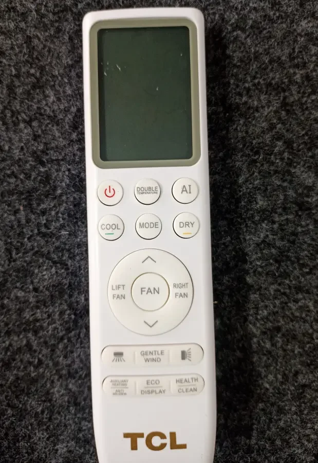 Remote 241B Y