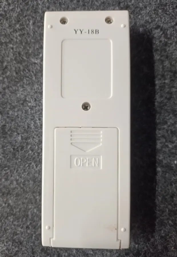Remote 18B Y