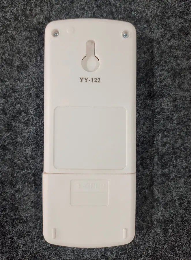 Remote 122 Y